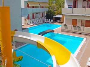 Hồ bơi trong/gần Pleasant Apartment in Alba Adriatica near Sea