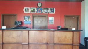 Ο χώρος του λόμπι ή της ρεσεψιόν στο Motel 6-Columbus, OH - OSU