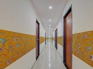 Gallery image of Collection O KANHA INN in Hālol +38 photos