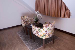 Posezení v ubytování Lavin Hotel & Spa