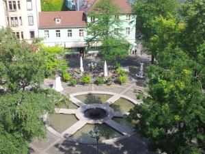 an aerial view of a fountain in a park at Ruhige Toplage im Zentrum in Karlsruhe