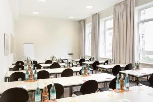 The business area and/or conference room at CVJM Düsseldorf Hotel & Tagung