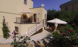 Budova, kde se bed and breakfast nachází