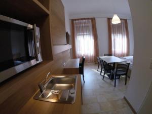 Cucina o angolo cottura di Hotel Aton