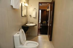Koupelna v ubytování Taleju Boutique Hotel
