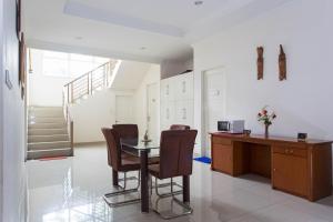 Gallery image of RedDoorz Plus near Siloam Karawaci in Tangerang