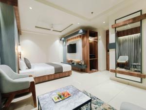 TV/trung tâm giải trí tại Hotel Maskan, Surat
