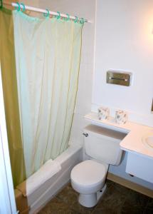 Central Motel tesisinde bir banyo