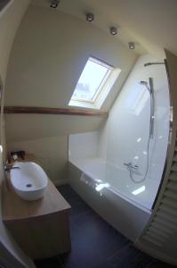 Koupelna v ubytování B&B Canal Deluxe