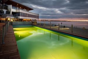 Bazén v ubytování Pirita Beach Apartments & SPA nebo v jeho okolí