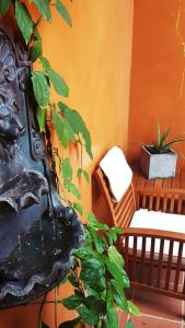 Uma área de estar em La Isabela Suites