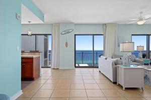 Curated visual reference: Gallery Detail: Origin 1604 Penthouse 3 Bedroom Private Large Sunset Deck פנמה