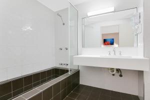 Koupelna v ubytování Comfort Inn Cairns City