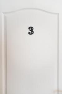 a door with the number on it at Chambre 3 La Madalena in Nice +1 photo