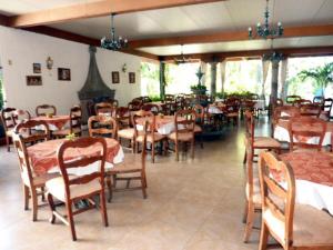 Gallery image of Hotel Bajo el Volcan in Cuernavaca