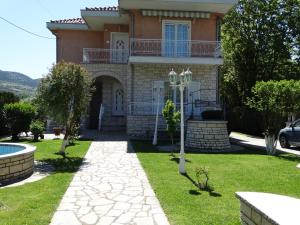 A garden outside Villa Elena