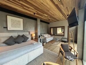 Zona d'estar a Serenzzo Hotel & Cuisine
