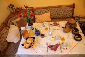 Jedlo v ubytovaní bed & breakfast alebo blízkom okolí