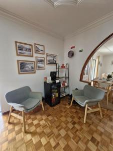 พื้นที่นั่งเล่นของ Old Village Hostel
