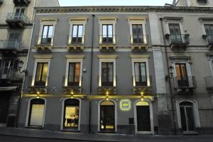 Photo de la galerie de l'établissement ETNEA 454 Catania Luxury Rooms, à Catane