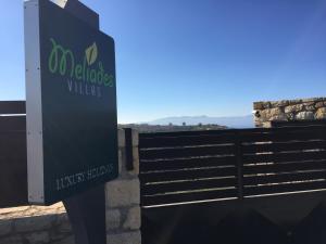 Certifikát, ocenenie alebo iný dokument vystavený v ubytovaní Meliades Villas