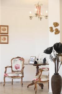 Posezení v ubytování La Ghisonaise Maison d'hôtes