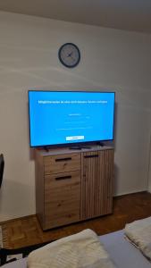 Televisor o centre d'entreteniment de Ferienwohnung E&E