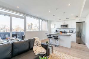 Gallery image of Private unit near High Park FIFA World Cup in Toronto +16 photos