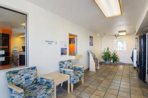 Kuchyň nebo kuchyňský kout v ubytování Motel 6-Laramie, WY