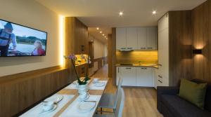 A kitchen or kitchenette at Appartement1
