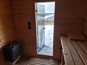 an inside view of a room with a window at Domek Wilk w Górach Sowich in Jugów +20 photos