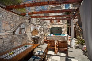 Patio nebo venkovní prostory v ubytování Villa Tudor