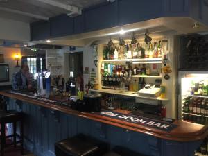 Lounge atau bar di The Winchfield Inn