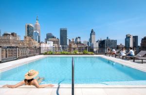 Blueground Chelsea rooftop pool nr High Line NYC-2148, New York ...