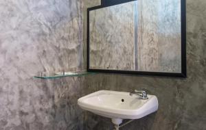 Koupelna v ubytování Amity Poshtel