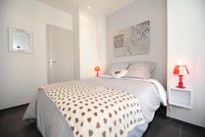 Gallery image of Suite Imperazur Five stars Holiday House in Nice