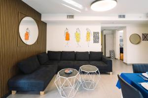 Zona d'estar a Luma - וילה משפחתית עם ממד ובריכה פרטית מחוממת ומקורה