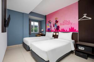 Gallery image of favehotel Kelapa Gading in Jakarta