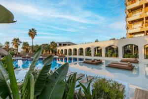 an image of the pool at the resort at LAUR HOTELS Experience & Elegance in Didim