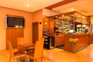 Lounge alebo bar v ubytovaní Franko hotel