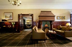 Leonardo Boutique Huntingtower Perth的休息区