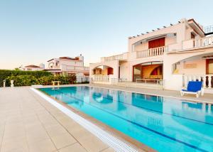 an image of a swimming pool in a villa at Villa Magic Sunset in Kyrenia