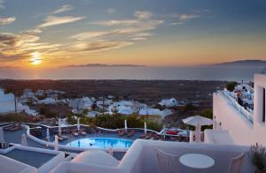 Afbeelding uit fotogalerij van Finikia Memories Hotel in Oia