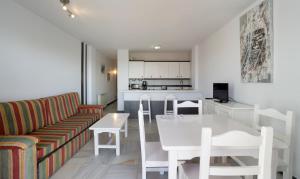 Gallery image of Apartamentos Turisticos Rio Marinas in Nerja