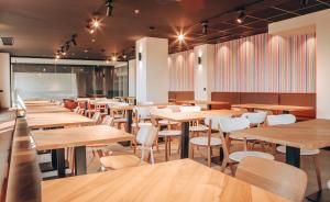 Restoranas ar kita vieta pavalgyti apgyvendinimo įstaigoje Vértice Roomspace dar 33 nuotraukos