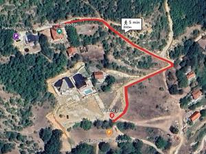 a map of a house with a red line at Canyon View Lodge - Matka in Matka