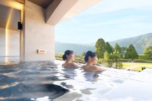 two women in a jacuzzi in a swimming pool at TAOYA Hakone in Hakone +17 photos