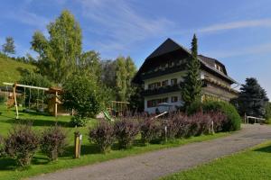 Aed väljaspool majutusasutust Gästehaus Bischof