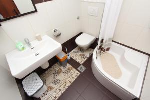 Kúpeľňa v ubytovaní Apartment Albert + 7 fotografií
