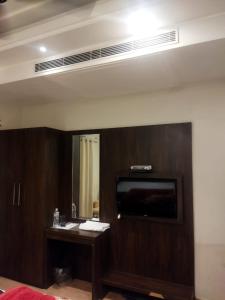 Gallery image of Hotel golden deep in Rāe Bareli